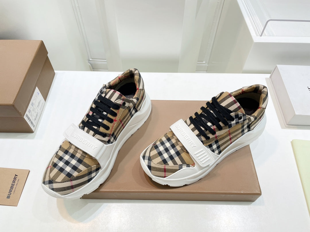 Baskets BURBERRY