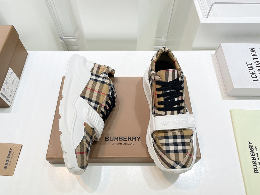 Baskets BURBERRY