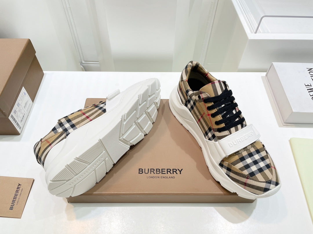 Baskets BURBERRY