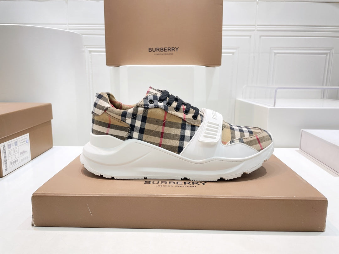 Baskets BURBERRY