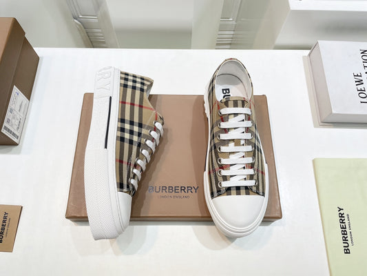 Baskets BURBERRY